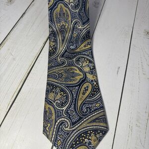 Vintage Lands End Tie Men's Purple Gold Paisley 100% Silk Handsewn USA 3.1/4” W